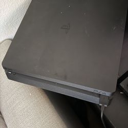 PS4 pro slim