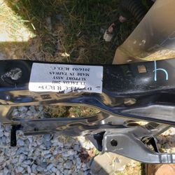 Radiator Suport 2001 2004