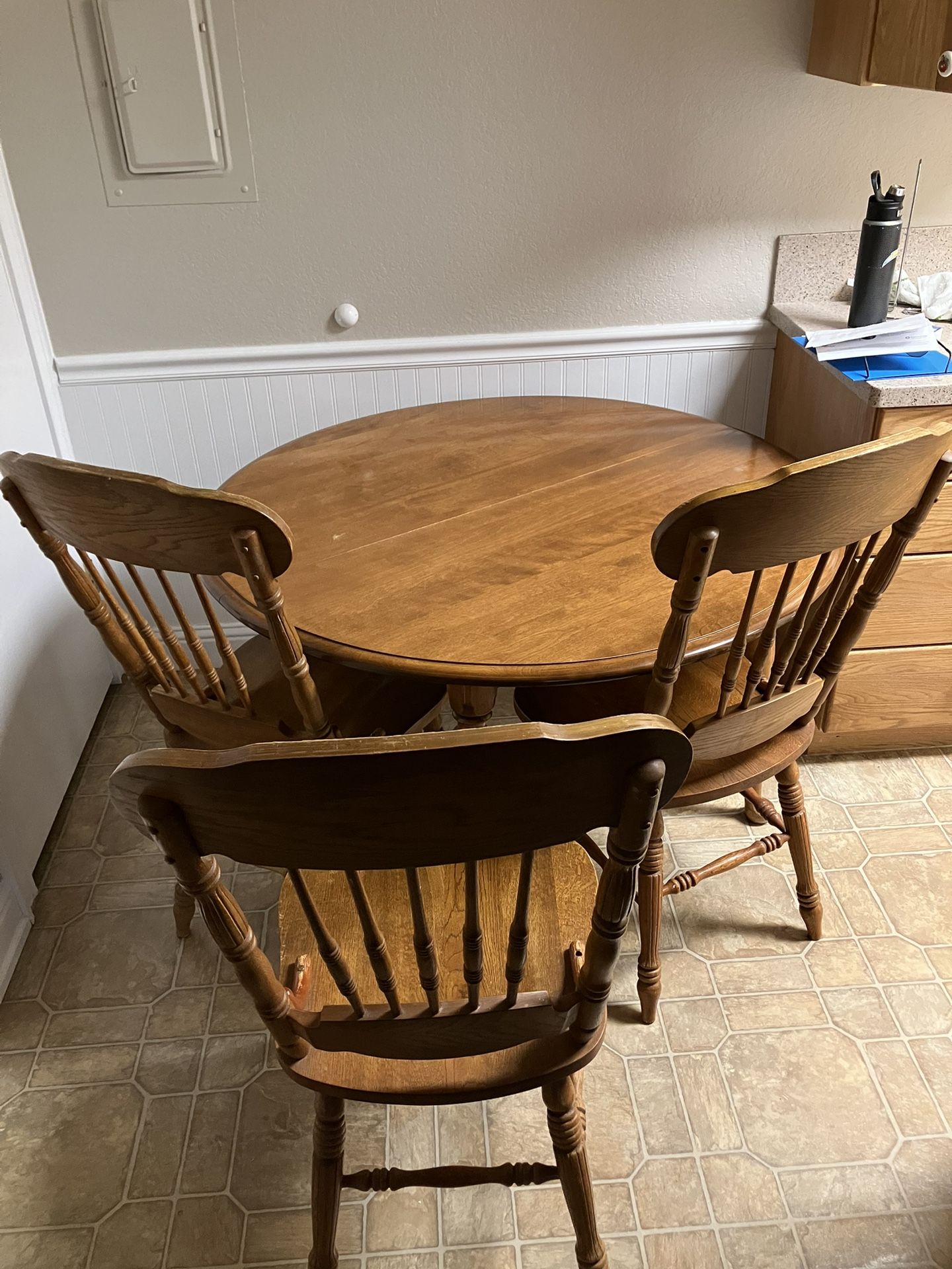 Ethan Allen Dinning Room Table