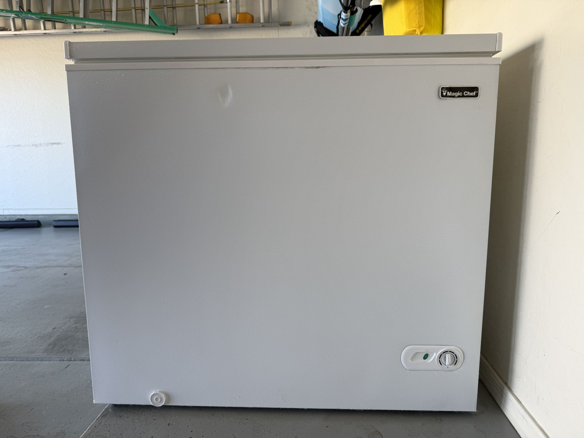 Magic Chef 7.0 cu. ft. Chest Freezer