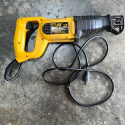 DeWalt DW303 Reciprocating Saw