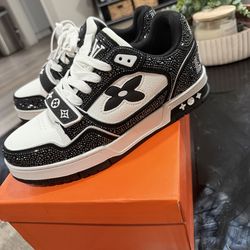 LV trainor shoes