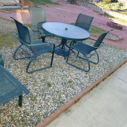 Patio Pool Sitting Set