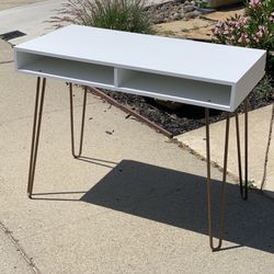 Mid Century Style Writing Desk White With Gold Legs