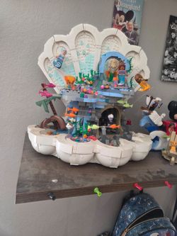 The little mermaid lego clam shell