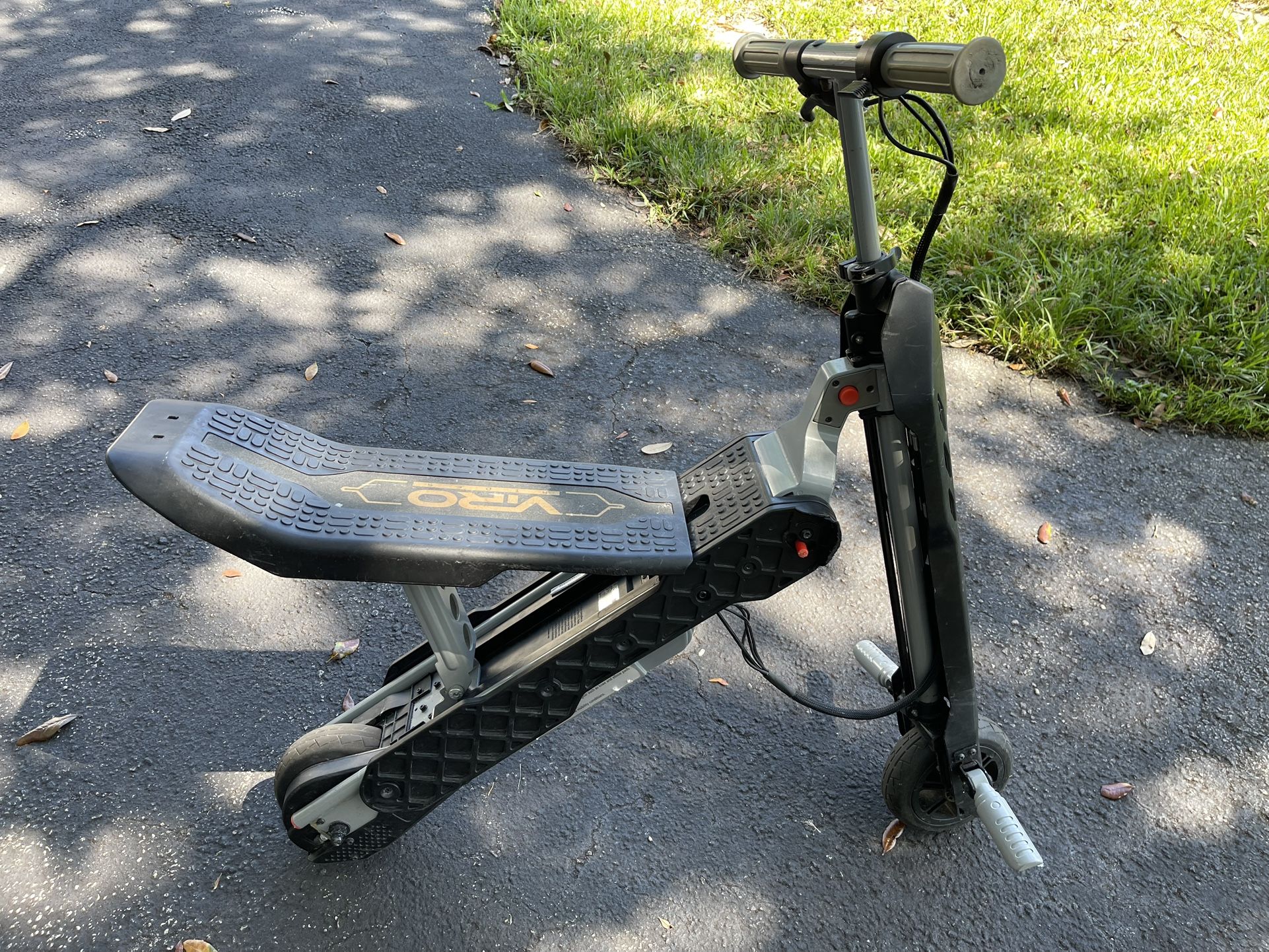 Viro Rides Vega Pro Electric Scooter 8-13 Years Old, 120 Pound Weight Limits (2 In One Bike & Scooter) New Battery And Charger $60 Firm On Price