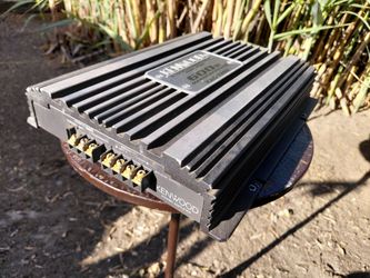 600 w. Keenwood amp