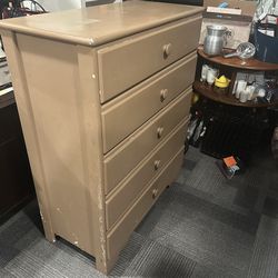 5 Drawer Wood Dresser - Pattison Mfg. Co.