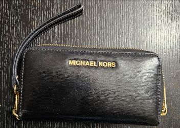 Michael Kors wristlet wallet