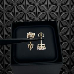 Lab-Grown Round Shape Yellow Gold Earrings 