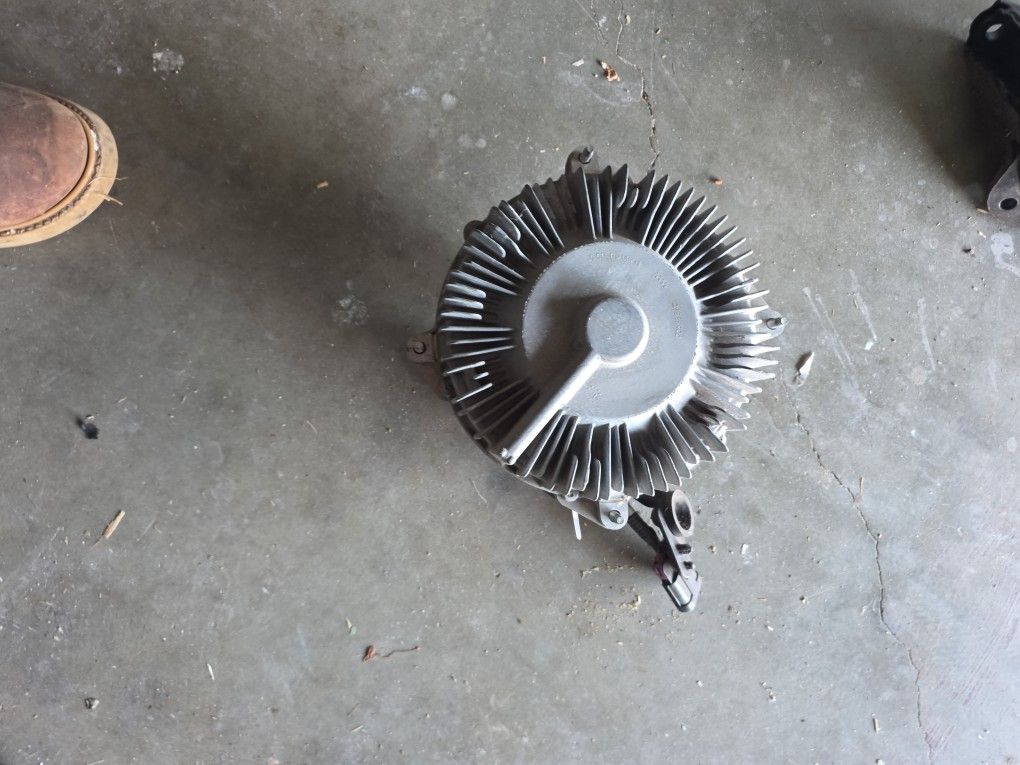 Clutch Fan Silverado Gmc Etc 2011. 2014 
