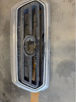 OEM Toyota Tacoma 2016 2017 2018 2019 2020 Front Upper Center Grille
