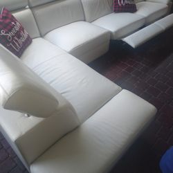 SECTIONAL GENUINE LEATHER RECLINER ELECTRIC WHITE COLOR.. DELIVERY SERVICE AVAILAIBLE ✅🚚💥
