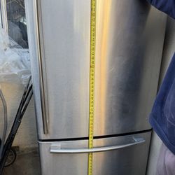 LG refrigerator 
