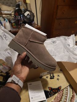 Kids Classic Ultra Ugg Boots Size 5