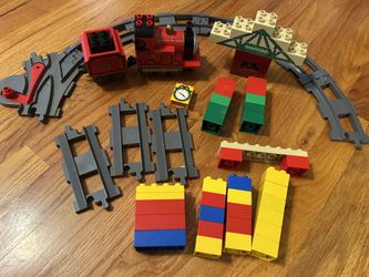 Lego Duplo James at Knapford Station 5552 INCOMPLETE Thomas Train