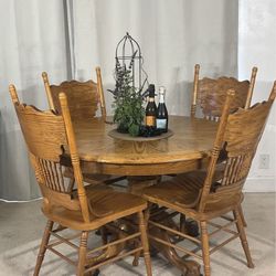 Oak Kitchen Dining Table & 4 Pressed Back Chairs
