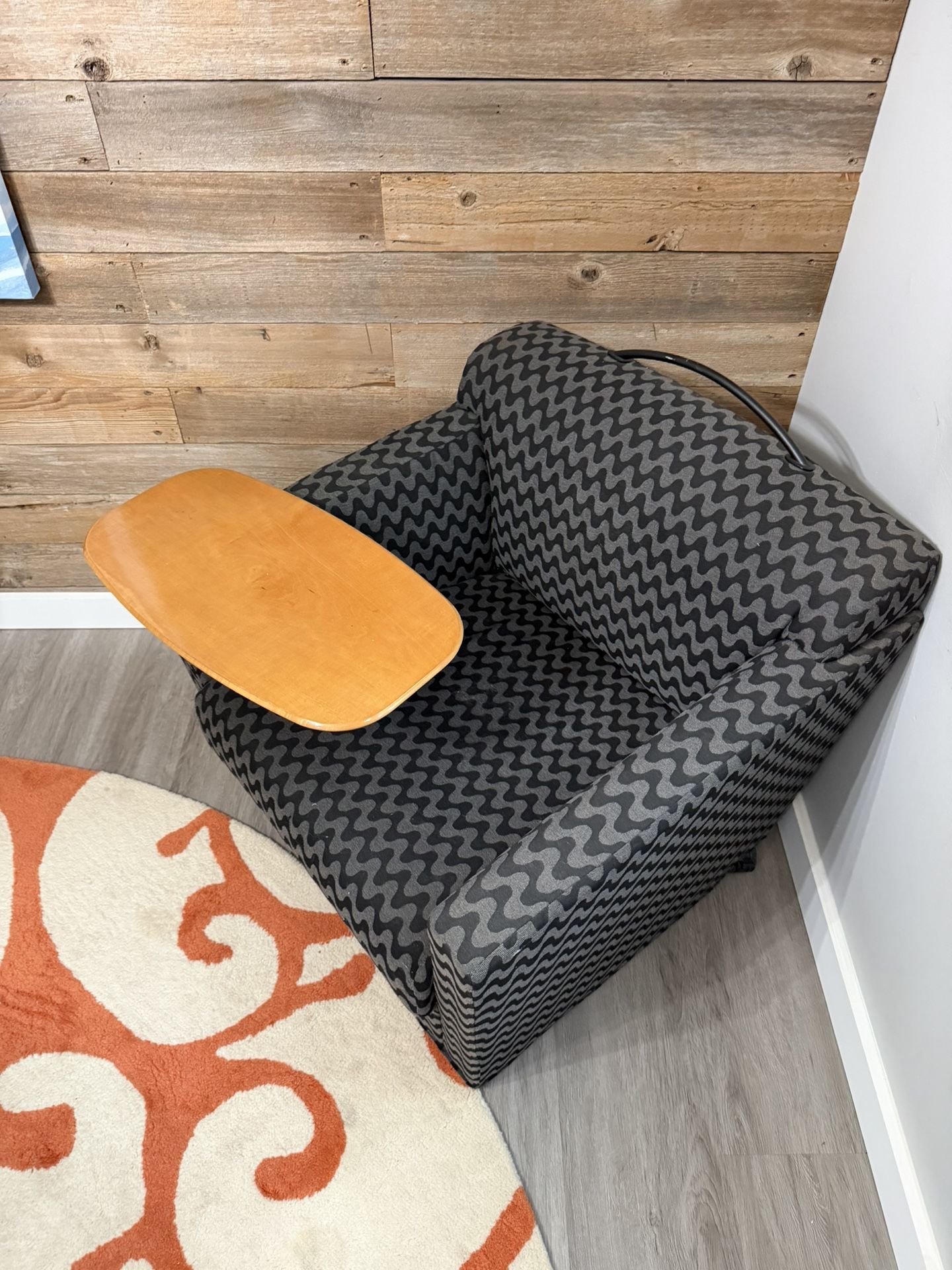 Lounge Chair With Swivel Table