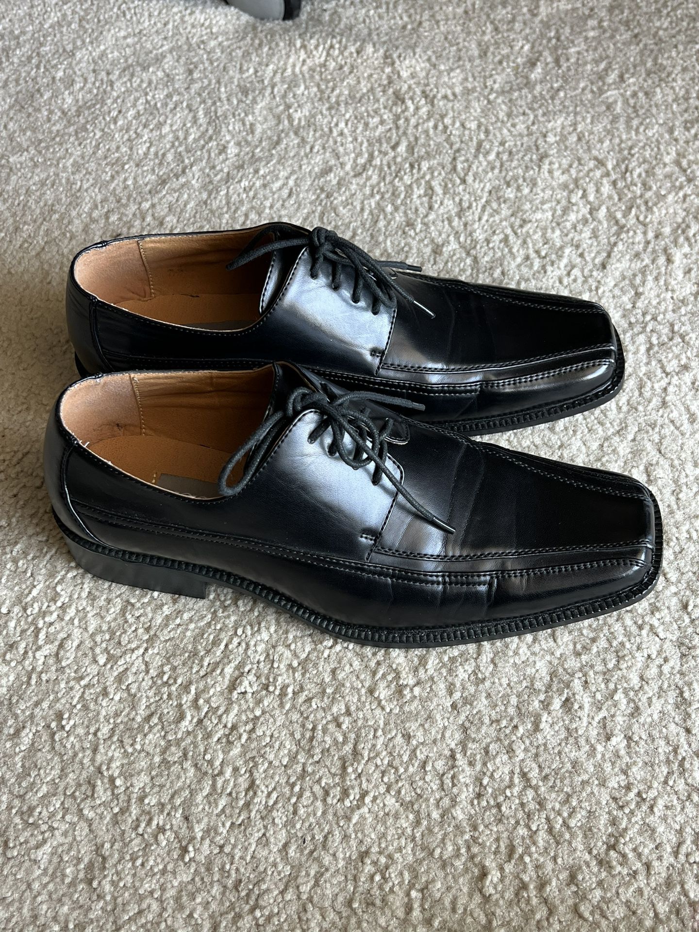 DRESS MENS SHOES SIZE 9.5 JUST LIKE NEW FOR SALE 