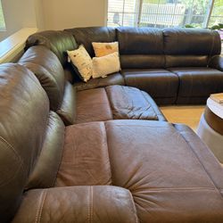 Mor Leather Couch, 2 Recliner Seats