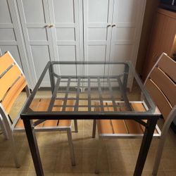 Table With 4 Chairs