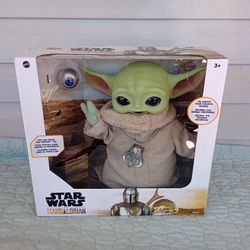 Star Wars Baby Yoda The Mandalorian 11 in Action Figure With Pendant