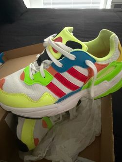 Adidas Sneakers