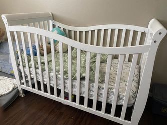 White baby crib/cuna para bebe