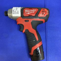 MILWAUKEE 2462-20 M12 Cordless Drill & Impact Driver Kit w/ 1.5Ah Batt & Charger
