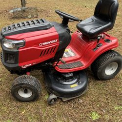 Troy Bilt 46” Hydro Riding Mower 