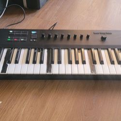 Native Instrumenta Komplete A61 MIDI USB Keyboard