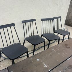 Outdoor table and chairs