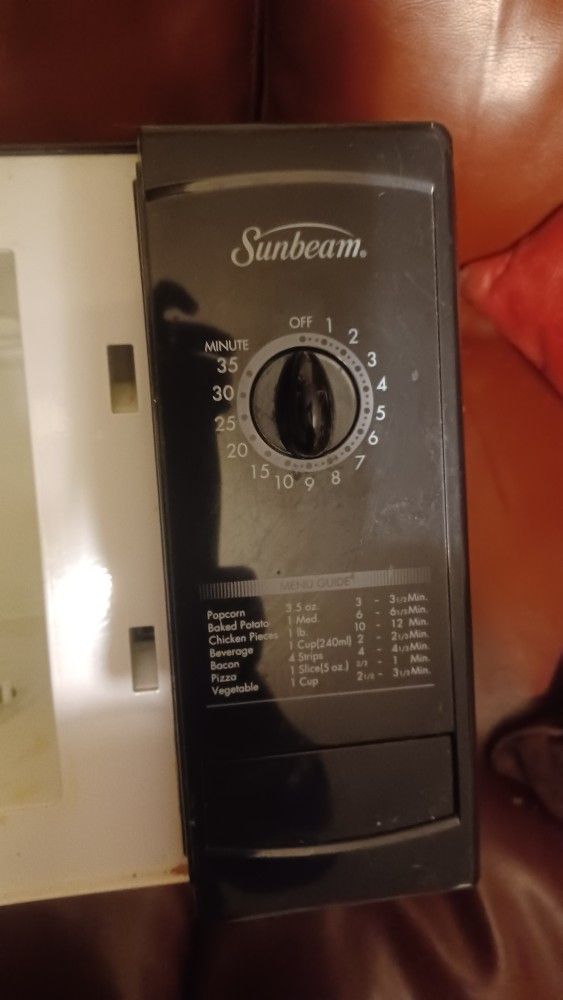 Black Microwave,  Heats Up Really Fast ! 