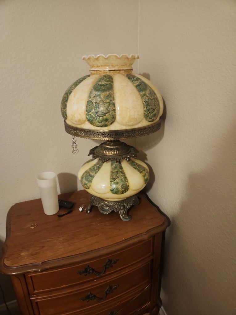 Vintage, Victorian Green Paisley Glass Lamp
