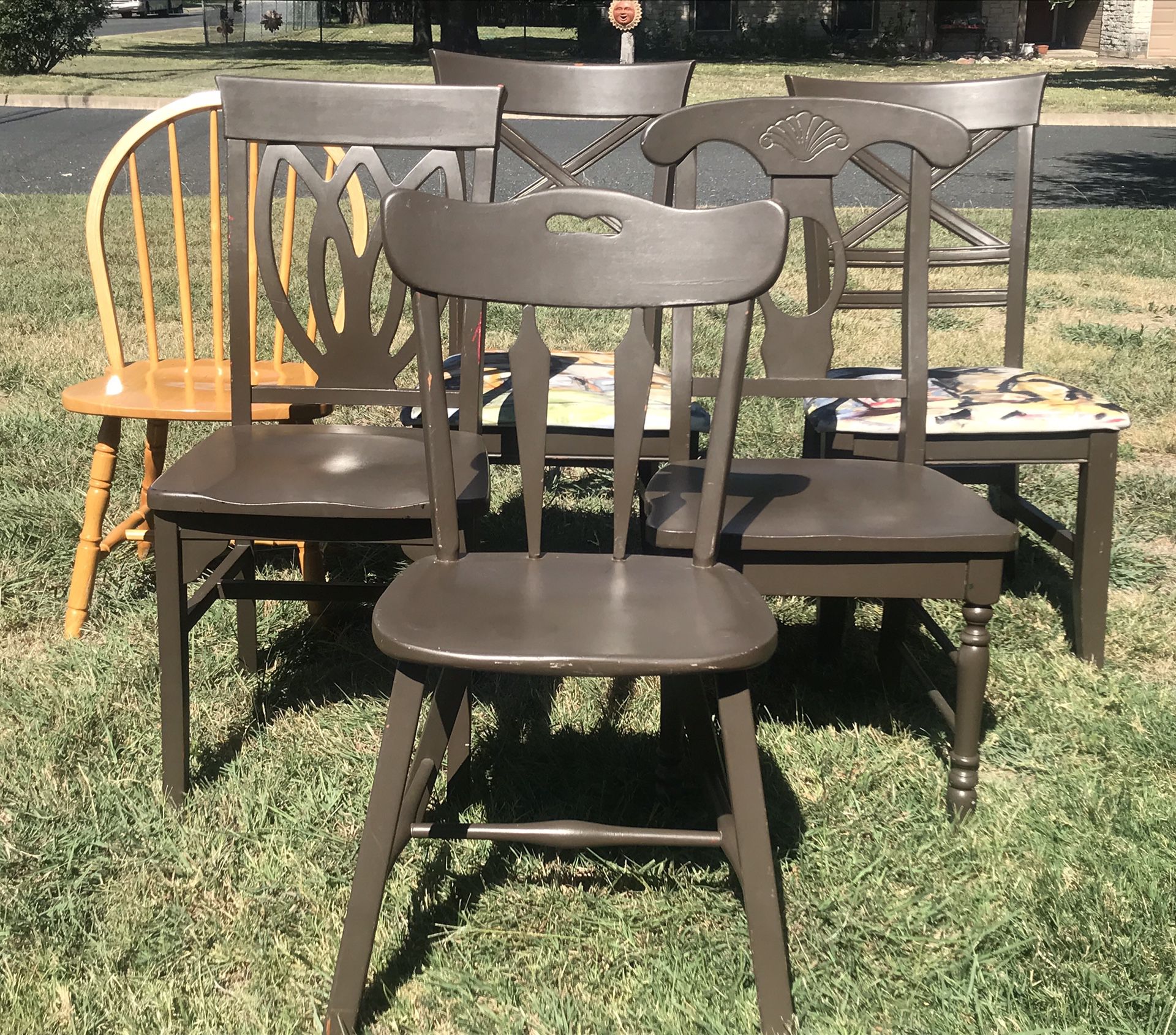 Dining room chairs (set of 6)