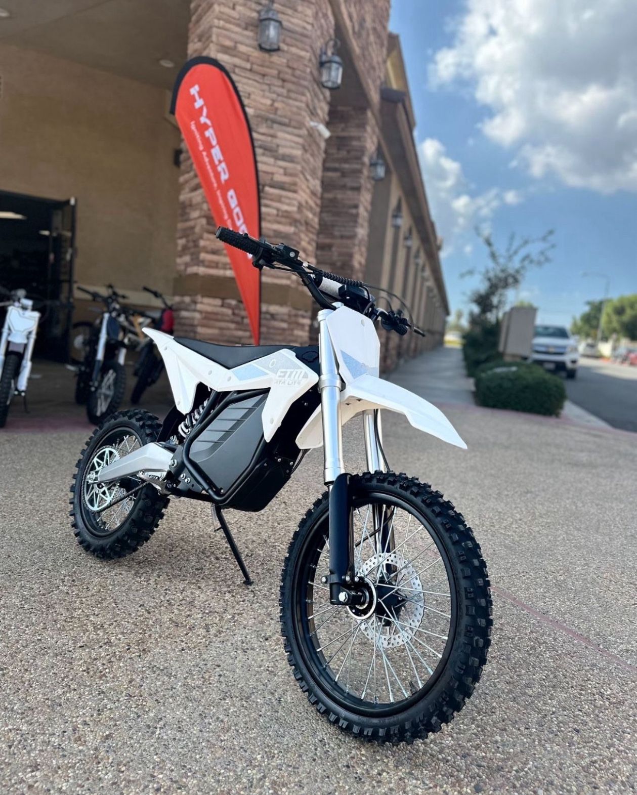 Yellow Rtr Lite RTR Lite for Sale in Riverside, CA - OfferUp