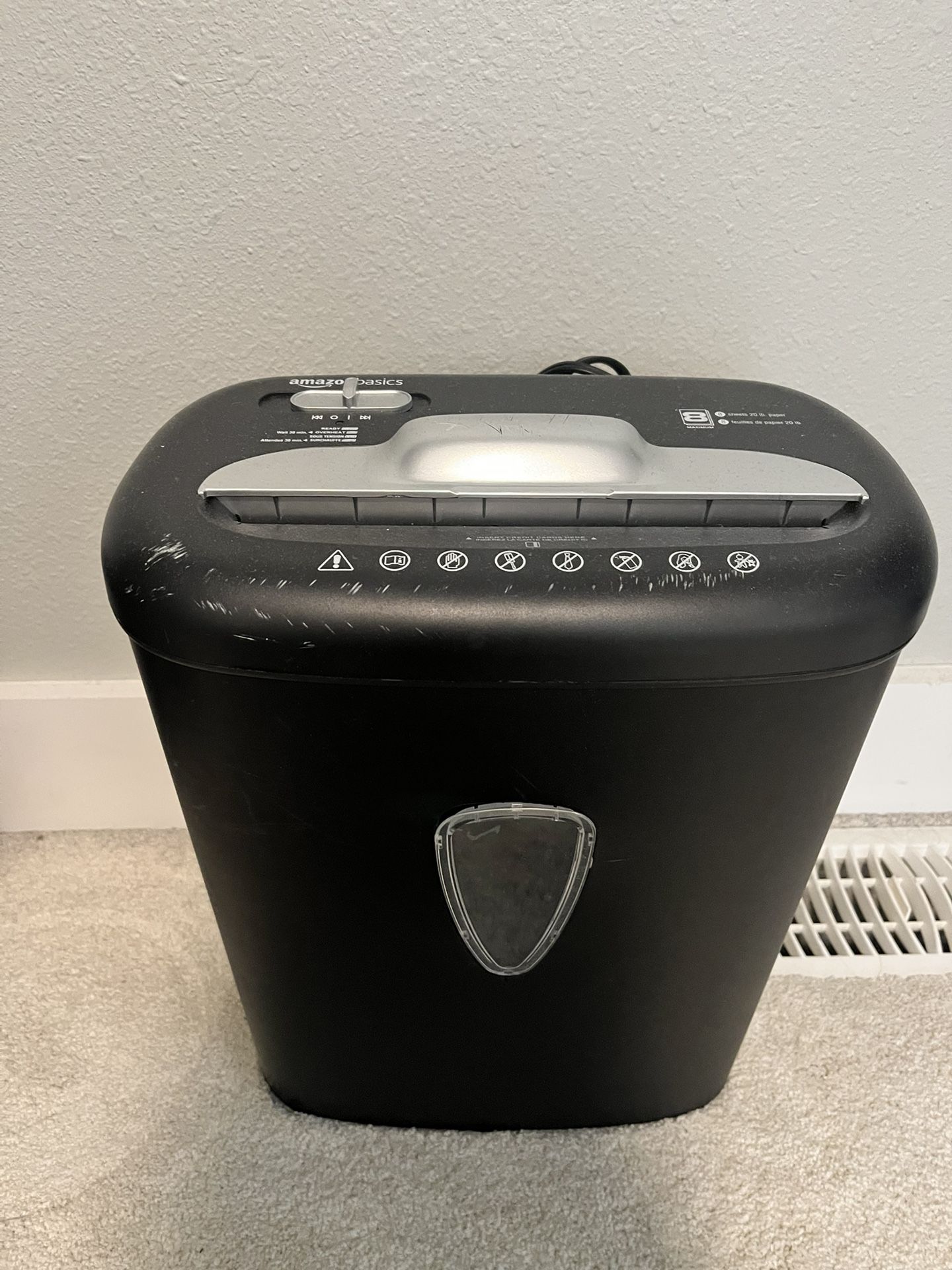 Amazon Basics Paper Shredder