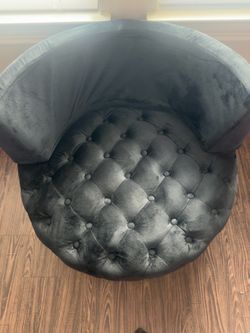 Black Velvet Tufted Accent Chair | Modern Barrel Chair