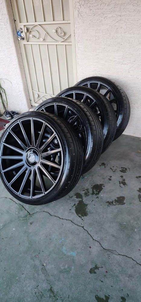 24 INCH GIANELLE RIMS AND TIRES 5X5 AND 5X130
