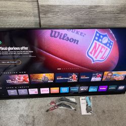 50” 4K Vizio M50Q6-J01 Smart TV With HDMI and Component Hook Up  - Great Condition 