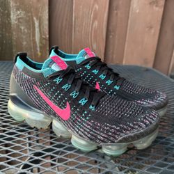 Nike Vapormax Black Pink and Aqua Flyknit women's shoes in size 9.