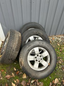 2010 Nissan frontier Wheels 