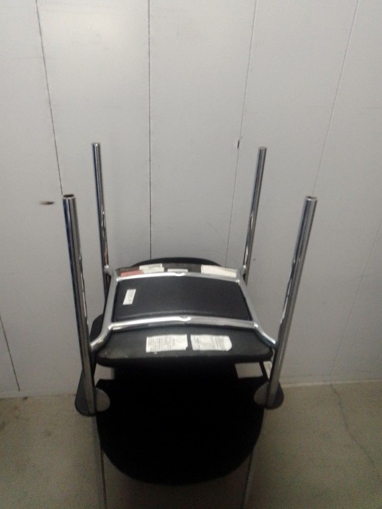 Guest Chairs 🪑🪑 2 For $70