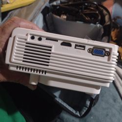 Brand New Vankyo Projector 