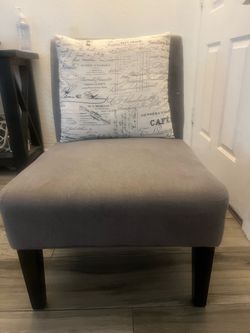 2 sitting chairs