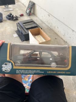 Road Tough 1:18 Scale 1989 Lexus LS400 Die-Cast Model (New in Box)