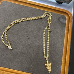 21 Gram 14k Solid Gold Arrowhead Necklace!