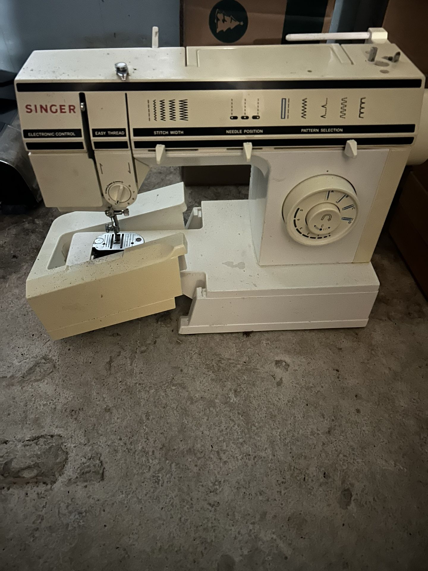 Singer Sewing Machine
