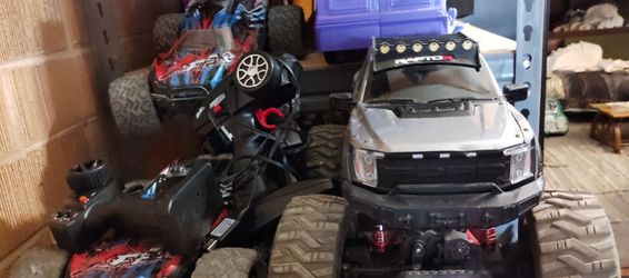 Off-road toy vehicles with remotes and batteries
