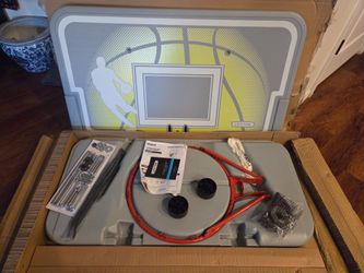 Lifetime full size adjustable basketball hoop